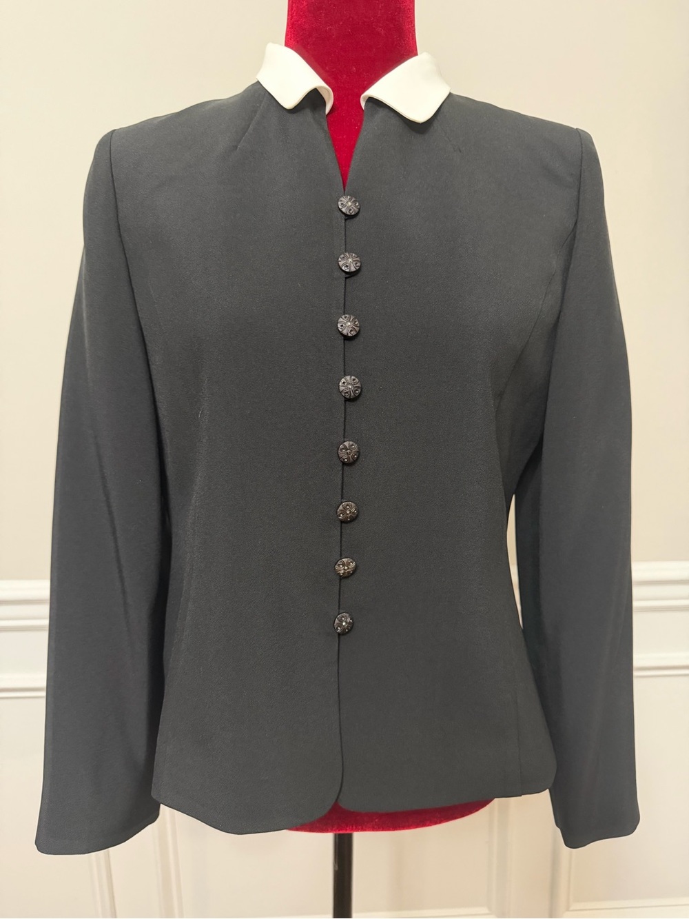Vintage Esabell Black Wool Blend Blazer White Peter Pan Collar Ornate Buttons L
